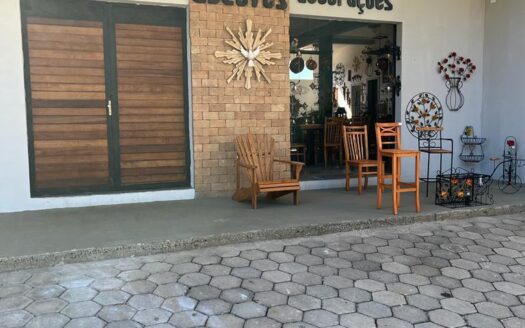 Ponto comercial com galpão